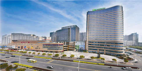 长-holiday inn (1)