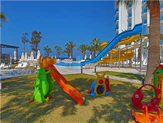 Le Bleu Hotel & ResortLe Bleu Hotel & ResortLe Bleu Hotel & 
