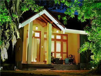 Saunter Paradise Hotel